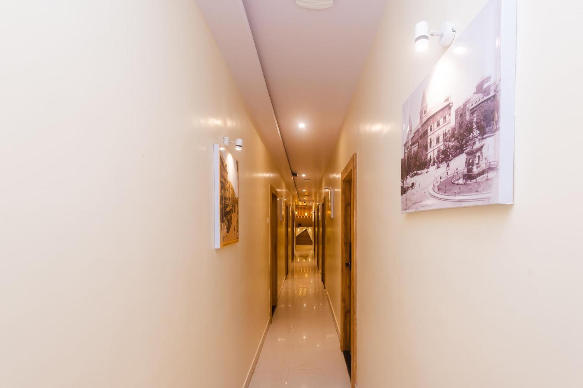 Hotel Sun City Near Saifee Hospital And Hn Reliance ムンバイ エクステリア 写真