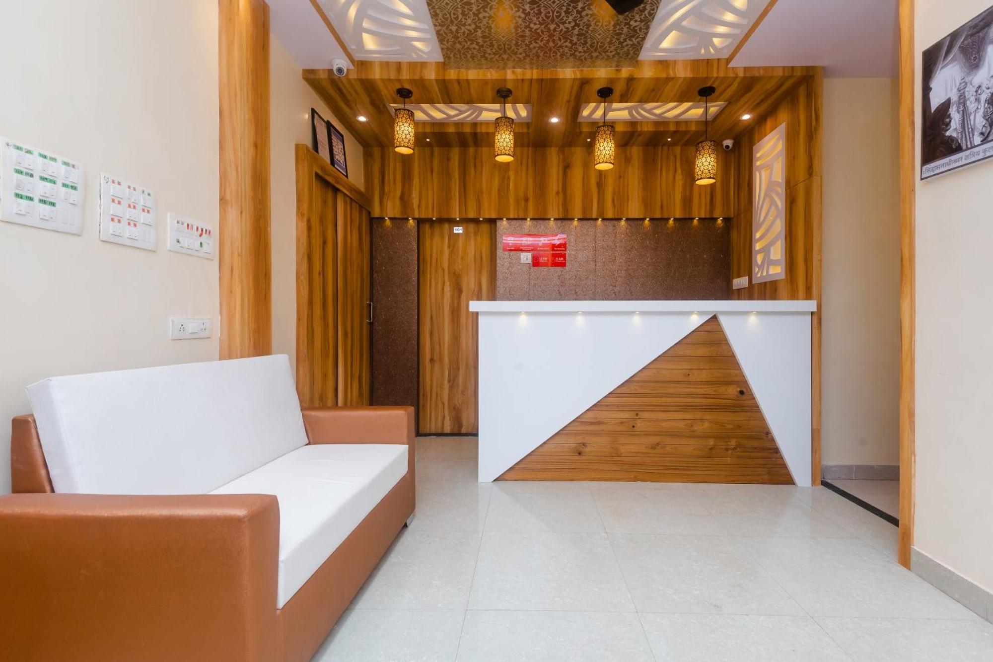 Hotel Sun City Near Saifee Hospital And Hn Reliance ムンバイ エクステリア 写真